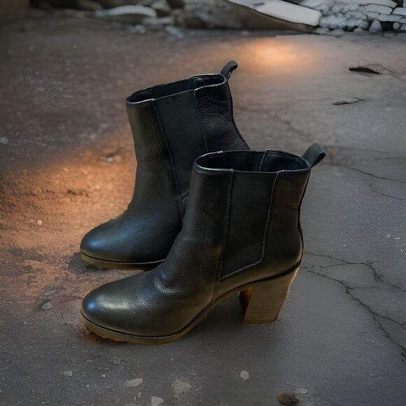 Splendid Women Boots Soft Leather Rocker 8 Heels Black 3.5” Heals Vibram - Picture 3 of 12